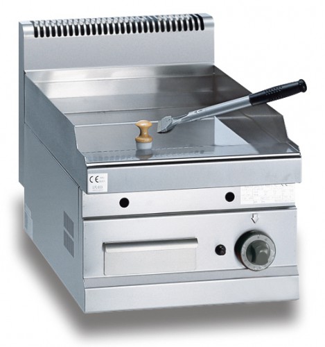 GRILLADE À GAZ LISSE À POSER 